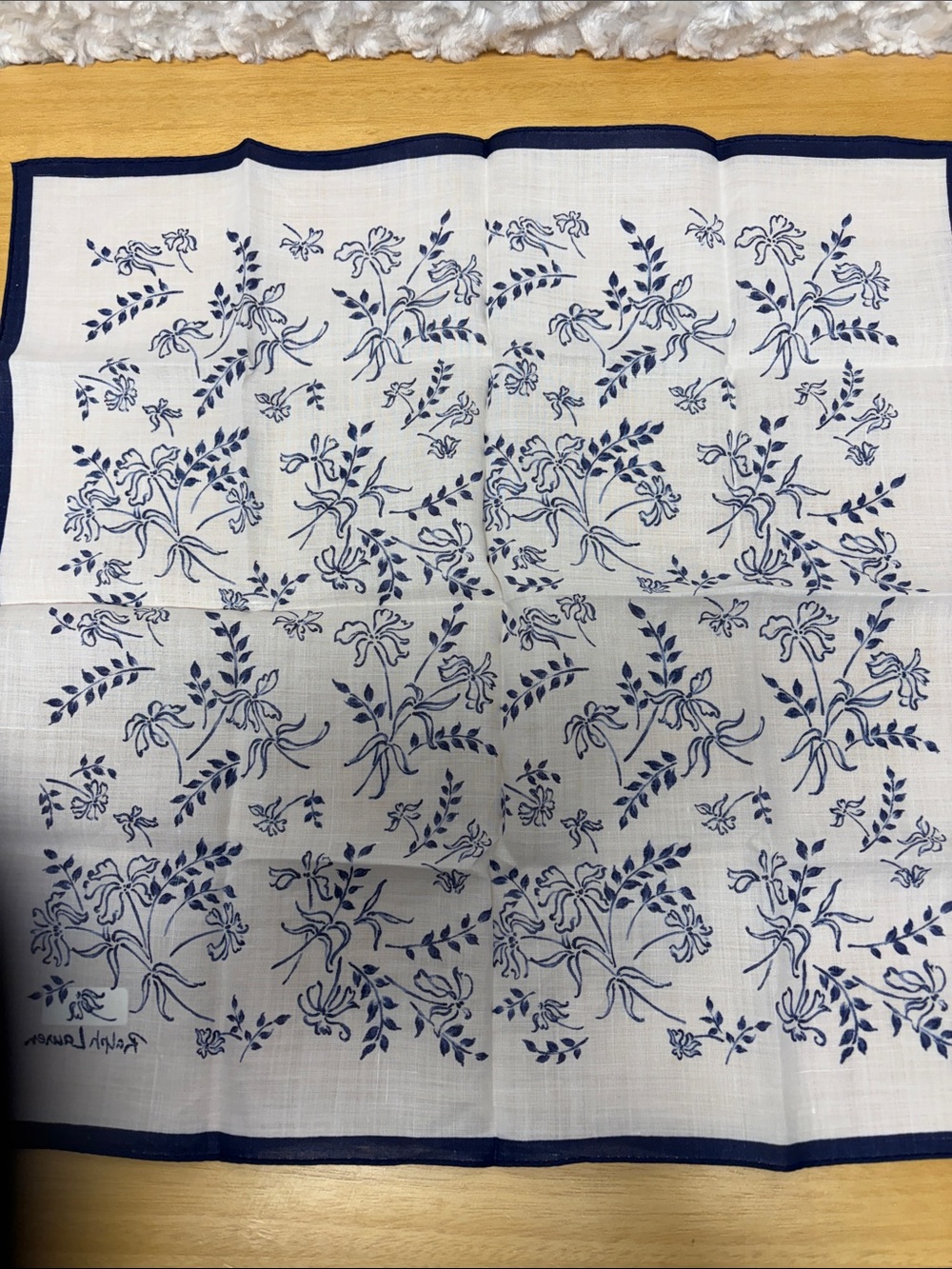 #51 New Ralph Lauren Navy & White Floral Cotton Handkerchief neckerchief 19.5” - Picture 4 of 4